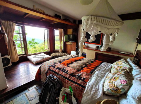 The Den Of The Treehouse, KINABALU Farm - Holiday Byron Bay 1