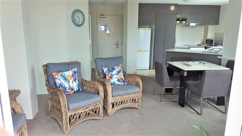 The Emerald Surfers Paradise - Holiday Byron Bay 2