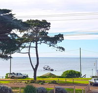 The Esplanade Holiday Home - Holiday Byron Bay