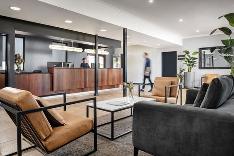 The Esplanade Hotel Port Hedland - Holiday Byron Bay 1