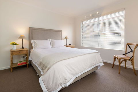 The Executive - Central & Sophisticated - Holiday Byron Bay 1