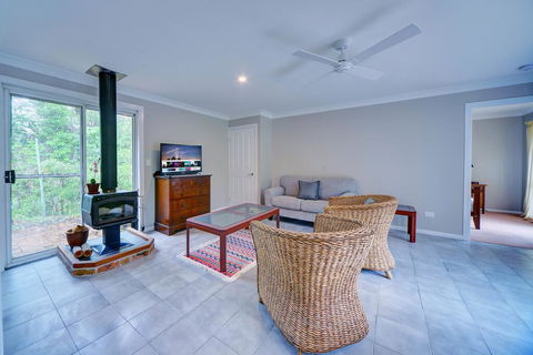 The Hillside Villa - Holiday Byron Bay 2