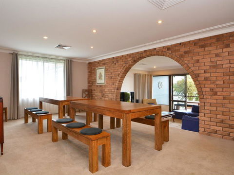 The House On The Lake @ Fishing Point, Lake Macquarie - Honestly Put The Line In And Catch Fish - Holiday Byron Bay 2
