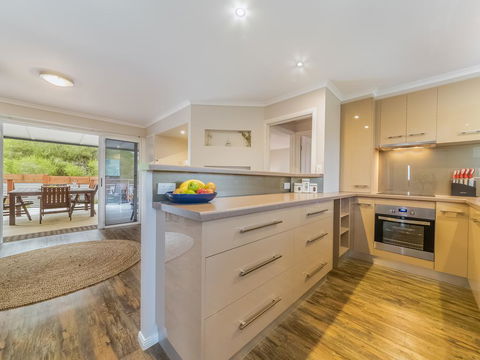 The Island Retreat Ventnor - Holiday Byron Bay 0