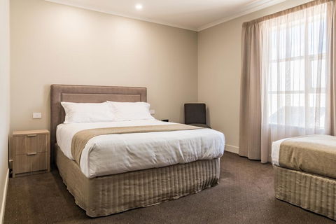 The Lighthouse Hotel - Holiday Byron Bay 0