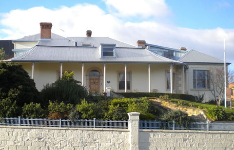 The Lodge On Elizabeth Boutique Hotel - Holiday Byron Bay 0