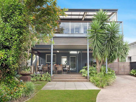 The Old Bottleshop - Waterfront, Pool Table And More - Holiday Byron Bay 0