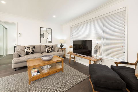 The Provincial - Central & Sophisticated - Holiday Byron Bay 0