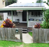 The Red Sparrow - Holiday Byron Bay