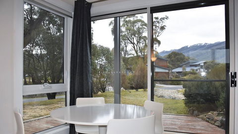 The Retreat - Crackenback Resort - Holiday Byron Bay 3