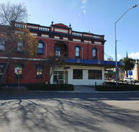 The Royal Hotel - Holiday Byron Bay
