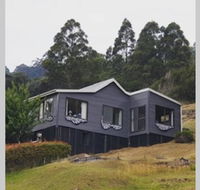 The Tin Dragon - Holiday Byron Bay