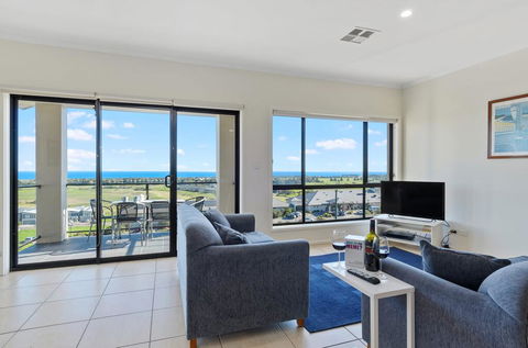 Ticky's Dream - 18 Turnberry Drive - Holiday Byron Bay 2