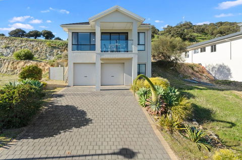 Ticky's Dream - 18 Turnberry Drive - Holiday Byron Bay 1
