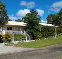Tinaroo Sunset Retreat - Holiday Byron Bay