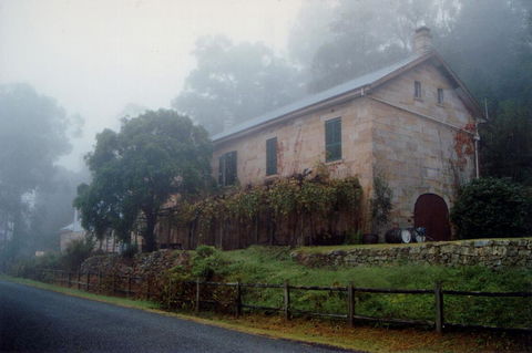 Tizzana Winery Bed And Breakfast - Holiday Byron Bay 0