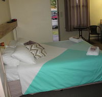 Tocumwal Hotel Motel The Palms - Holiday Byron Bay