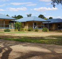 Tooleybuc River Retreat Villas - Holiday Byron Bay