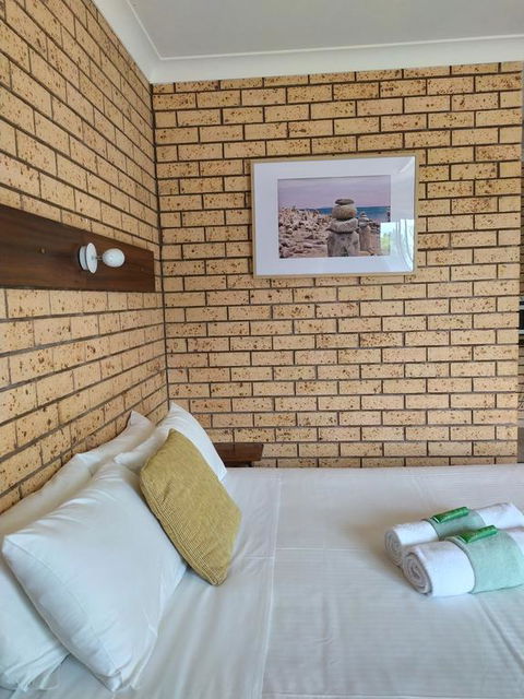 Toukley Motel - Holiday Byron Bay 0