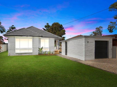 Toukley Waterfront Oasis - Holiday Byron Bay 1