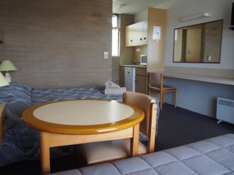 Town Centre Motor Inn - Holiday Byron Bay 1