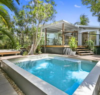 Tranquil  tropical Sunshine Beach - Holiday Byron Bay