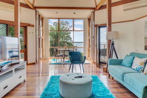 Tranquil Lake House - Perfect City Escape To Relax - Holiday Byron Bay 2