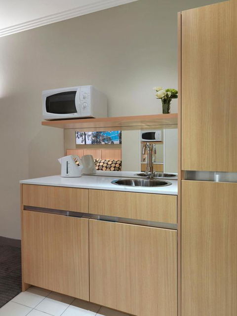 Travelodge Hotel Macquarie North Ryde Sydney - Holiday Byron Bay 3
