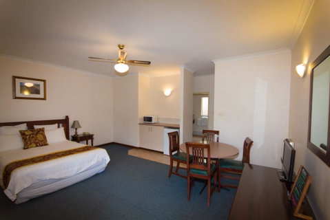 Tree Top Walk Motel - Holiday Byron Bay 3