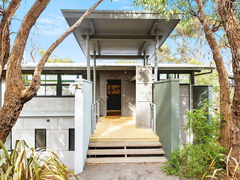 TREETOPS TERRACE 12 - A Luxury Skenes Creek Villa - Holiday Byron Bay 1