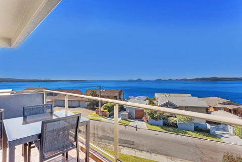 Triview Unit 11 - Soldiers Point - Holiday Byron Bay 0
