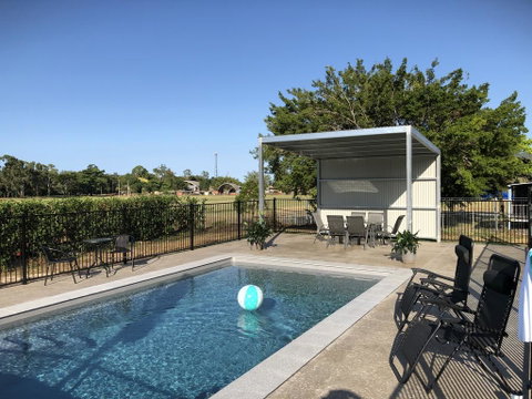 Tropical Retreat - Holiday Byron Bay 2