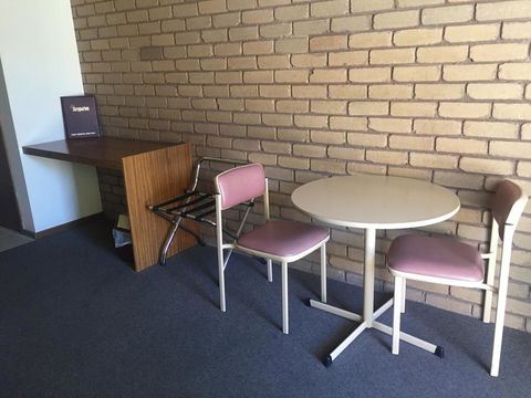 Tudor House Motel - Holiday Byron Bay 2