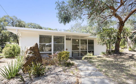 Twiggy @ Anglesea - Holiday Byron Bay 1