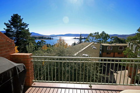 Twin Seasons 4 - Lake And Mountain Views - Holiday Byron Bay 0