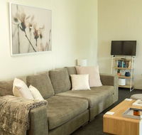 Two Bedroom Gem Short Drive to MONA - Holiday Byron Bay