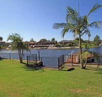 Unbeatable Waterfront Location - Holiday Byron Bay