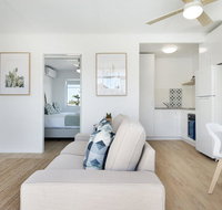 Ventura Beach Motel - 1 Bedroom Unit 8 - Holiday Byron Bay