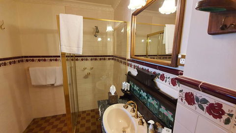 Victoria House Motor Inn - Holiday Byron Bay 1