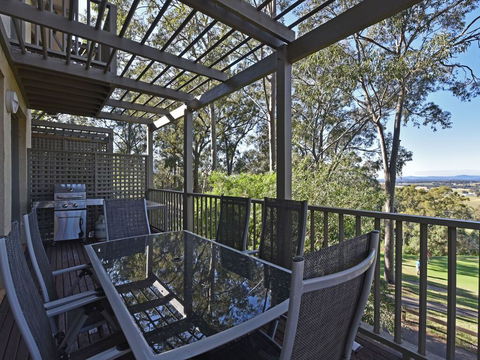 Villa 2br 540 Greenview Resort Condo Located Within Cypress Lakes Resort Nothing Is More Central - Holiday Byron Bay 1