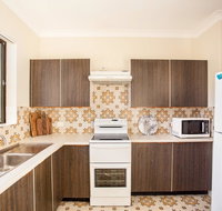 Villa Bianca 10 opposite the Tanks - Holiday Byron Bay