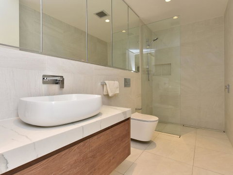 Villa Catania Waterside At Trinity Point - Holiday Byron Bay 3