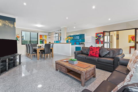 Villa De Marseilles - Melbourne - Holiday Byron Bay 1