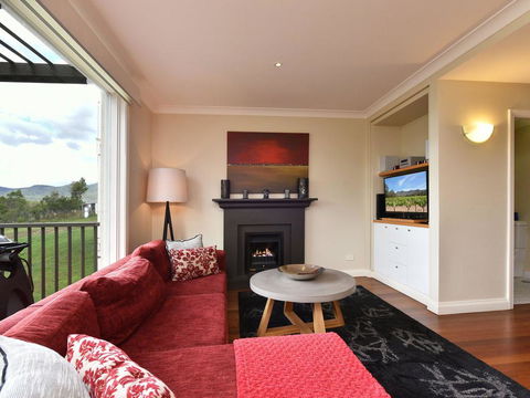Villa Executive 2br Moscato Resort Condo Located Within Cypress Lakes Resort (nothing Is More Central) - Holiday Byron Bay 3