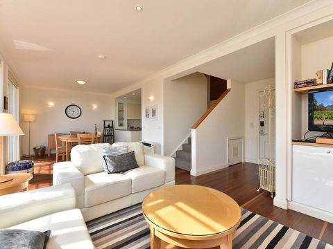 Villa Executive 2br Viti Resort Condo Located Within Cypress Lakes Resort (nothing Is More Central) - Holiday Byron Bay 0