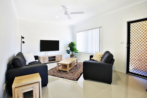 Villa Mare @ Culburra - 4 Mins To Beach - Holiday Byron Bay 0