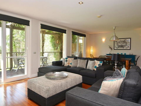 Villas Venticuatro (Sleeps 24) Resort Condos Located Within Cypress Lakes Resort (nothing Is More Central) - Holiday Byron Bay 0