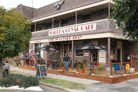 Walcha Royal Cafe & Accommodation - Holiday Byron Bay 0