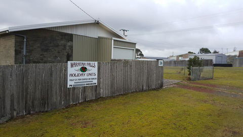 Waratah Falls Holiday Unit - Holiday Byron Bay 2
