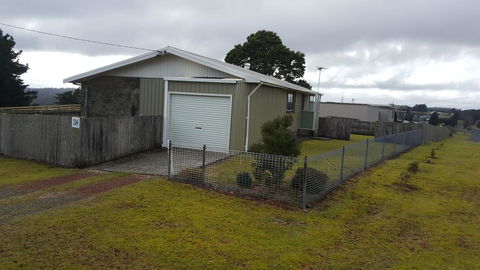Waratah Falls Holiday Unit - Holiday Byron Bay 3